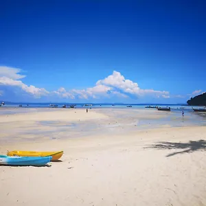 Rezort Ba Kao Bay, Phi Phi Don
