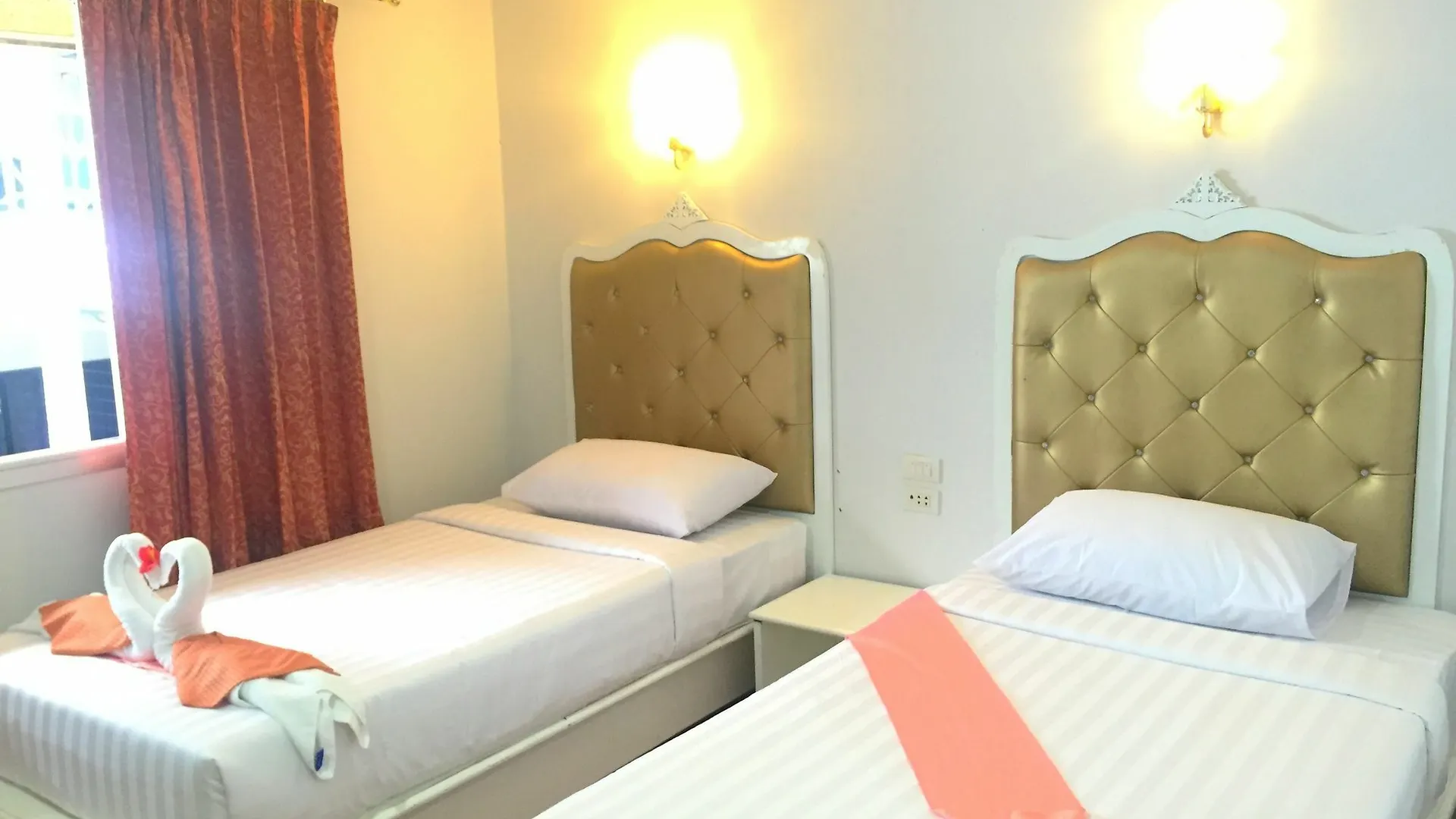 Phi Phi K House Hotel